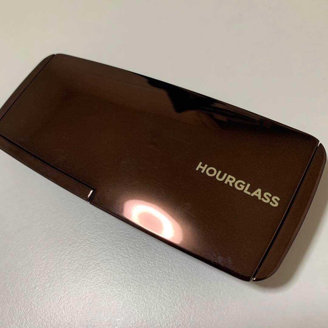 フェイスパウダー HOURGLASS AMBIENT LIGHTING PALETTE
