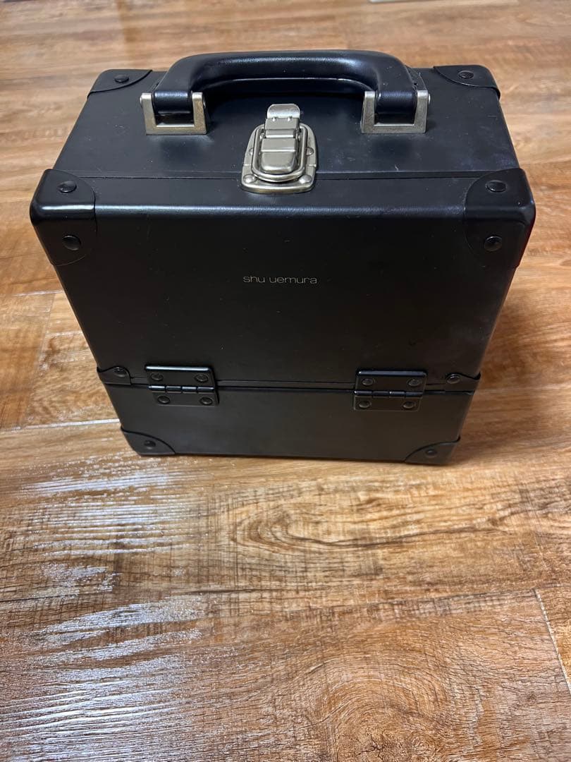 シュウウエムラ　メイクボックス&レザーブラシケース