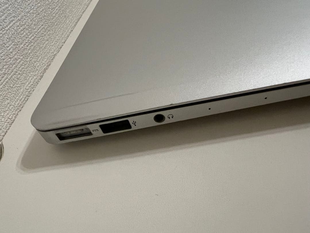 【充電器付動作品】MacBook Air 2013 13インチ 本体＋カバー