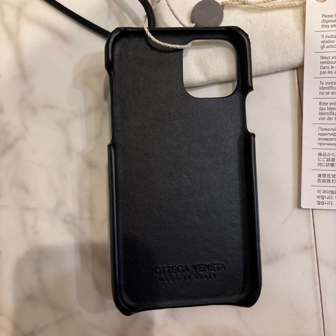 BOTTEGA VENETA レザードロップ付きiPhone11pro ブラック