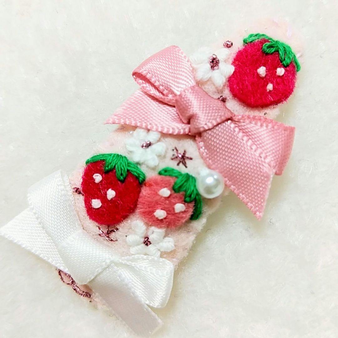 キラキラいちごちゃん♡リボンいっぱい5センチパッチンピン