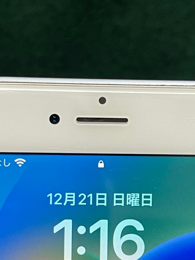 Apple iPhone 8 ホワイト　SIMフリー シルバー 64GB