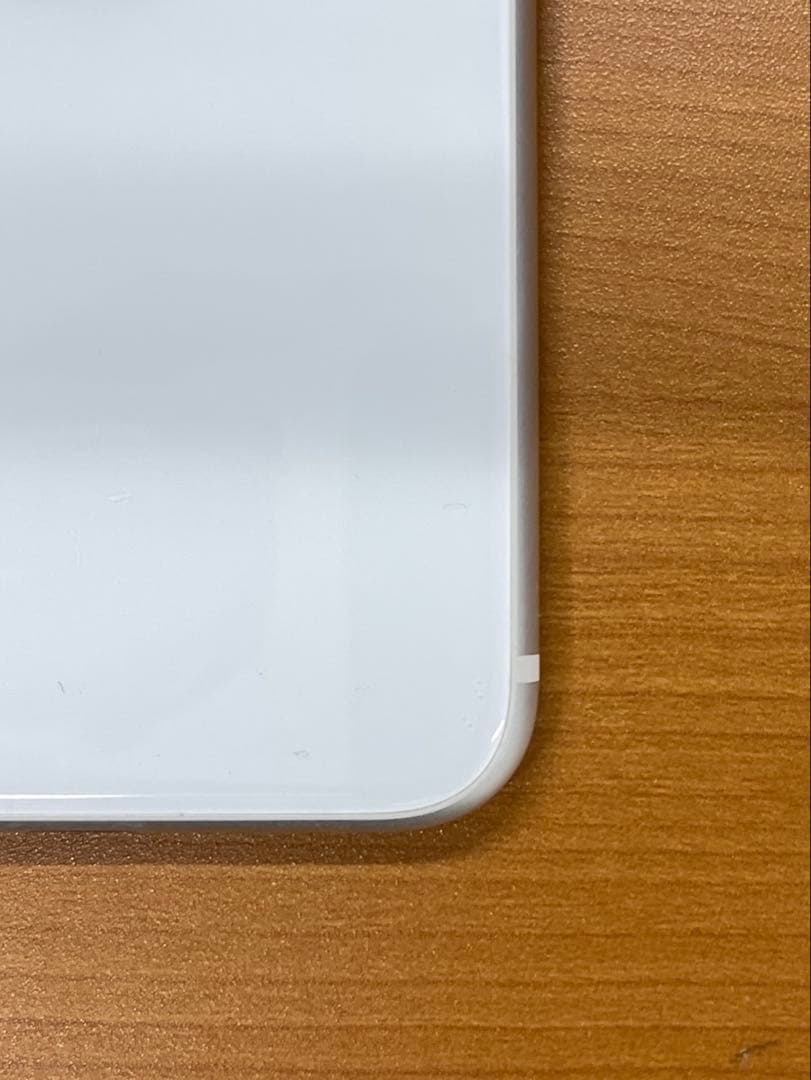 オ*ム様 動作確認済み iPhone SE 第2世代 64GB ID EA54