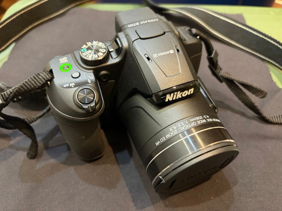 Nikon COOLPIX B700 ケース付き ニコン
