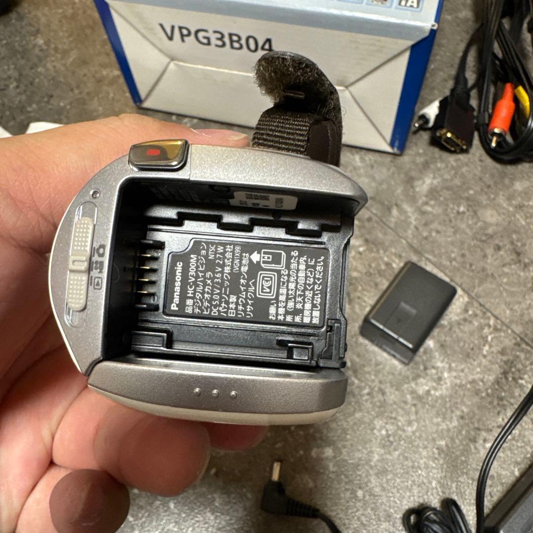 美品　Panasonic　ビデオカメラ　HC-V300M