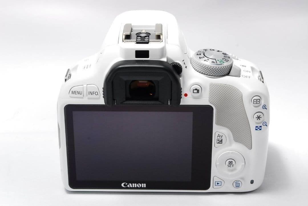【決算セール】Canon Kiss X7 ホワイト 新品級 白色 希少 入学式