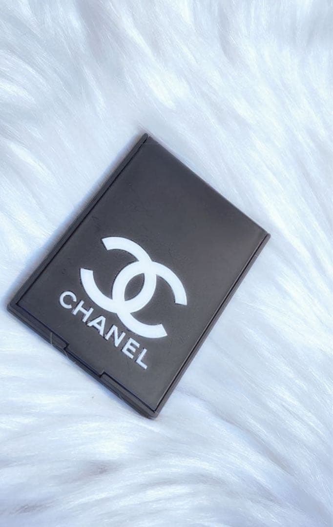 ✨CHANEL ブラック コンパクトロゴミラー 希少ノベルティ✨