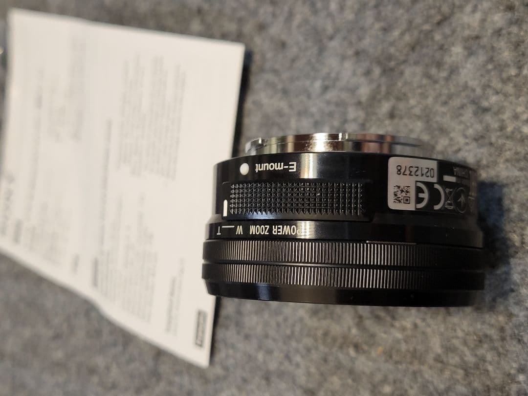 SONY α6100 ミラーレス一眼 ほぼ新品 使用回数少なめ おまけ付き