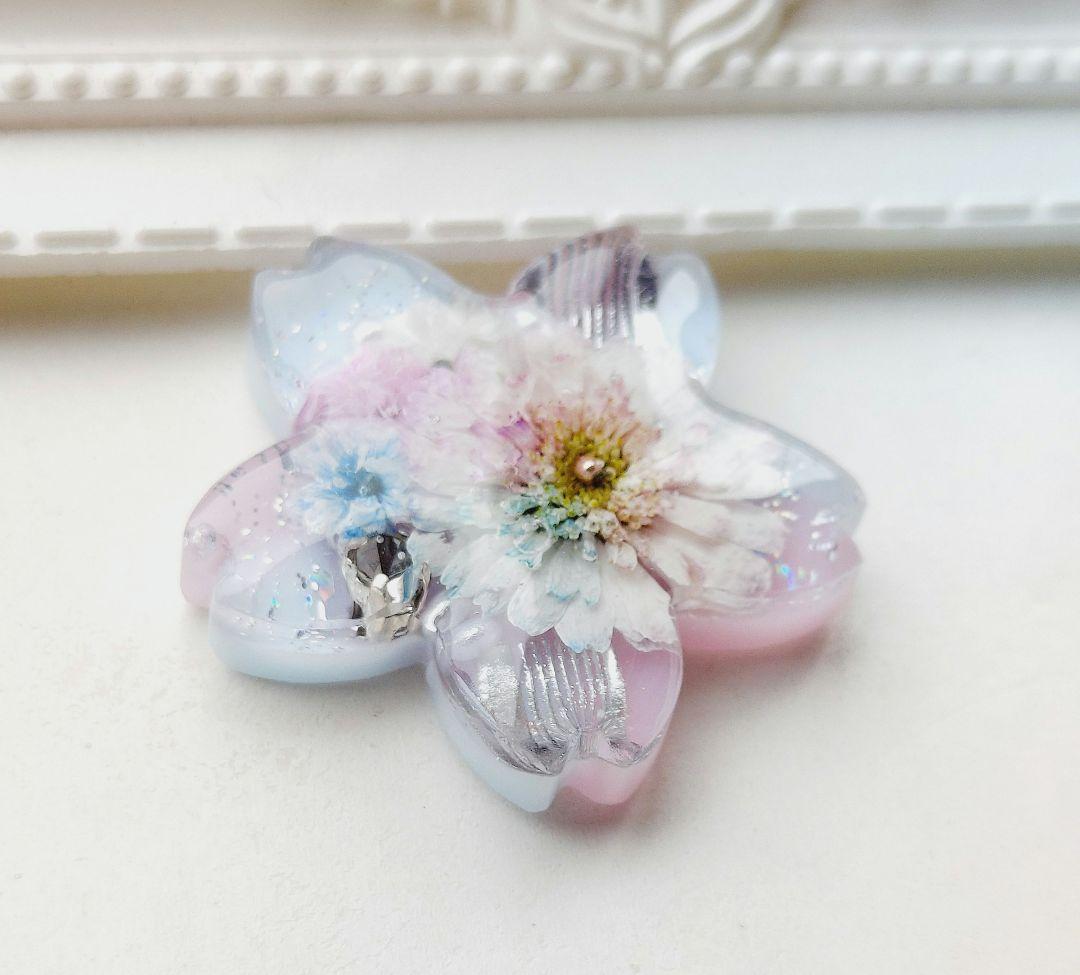 【1724】レジン　マトリカリア　ヘアゴム　ポニーフック　ブロ―チ　ハンドメイド