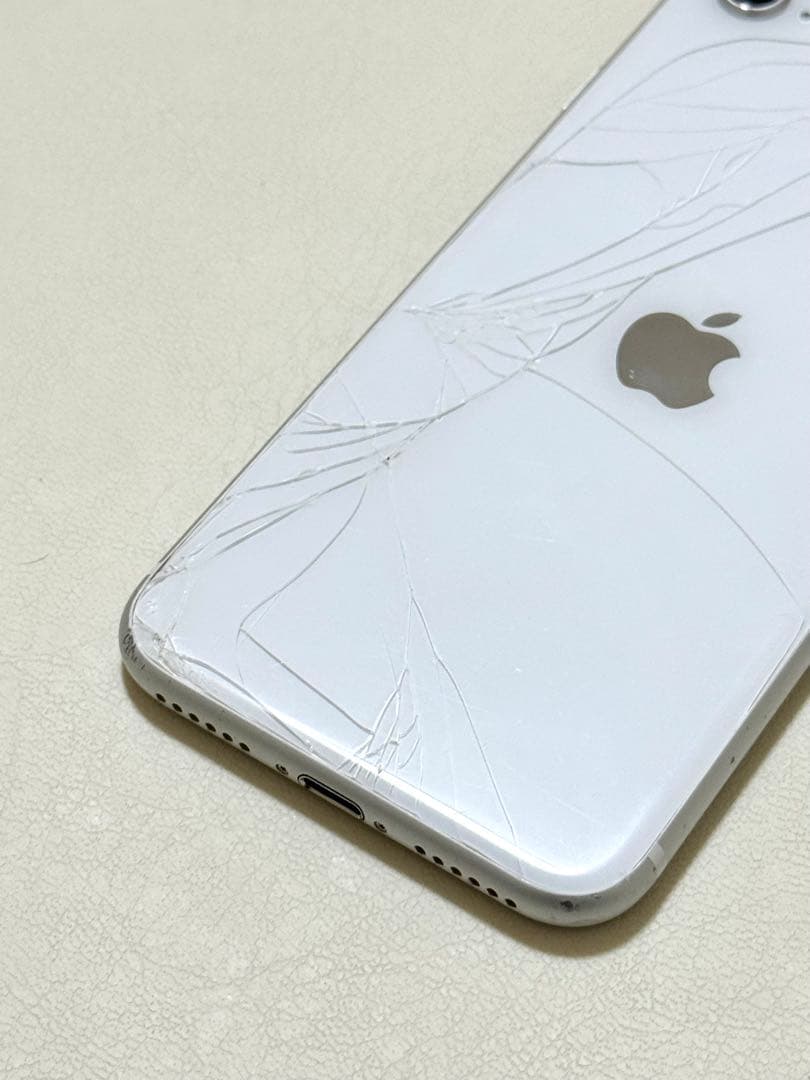 Apple iPhoneSE 第二世代 256GB SIMフリー iOS26.３