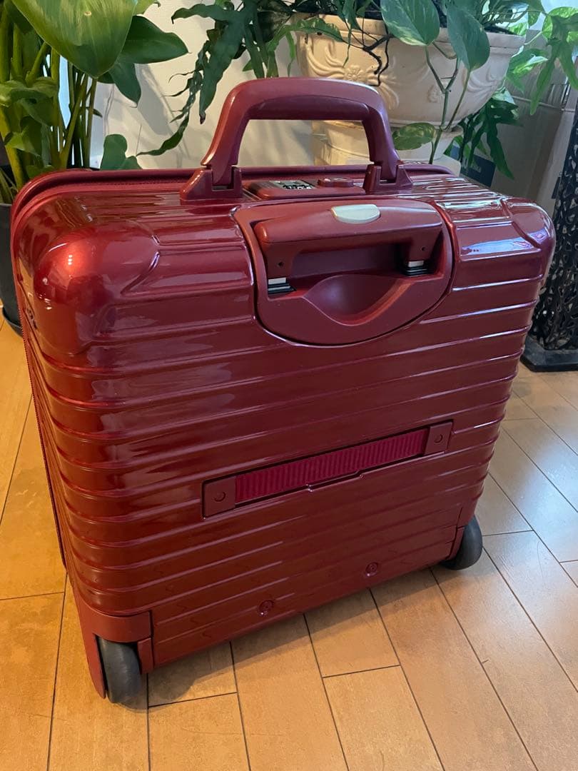 RIMOWA コンパクトキャリーケース1〜2泊ビジネス