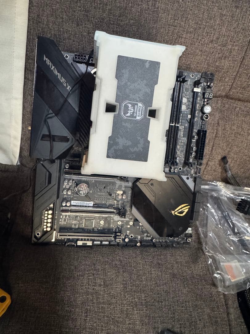 マザーボード MAXIMUS X1