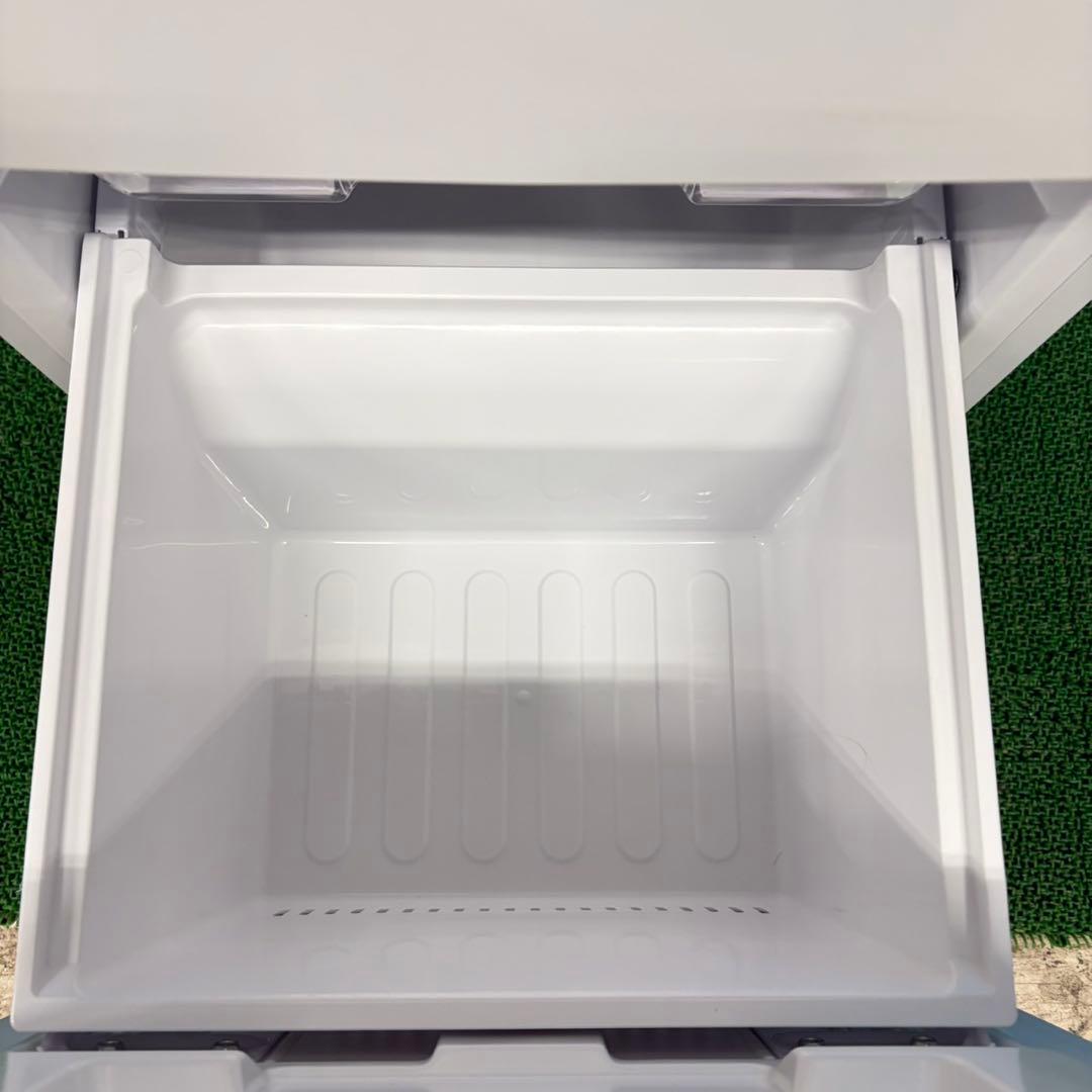 866 2023年製　SHARP 単身者向け　冷蔵庫　小型　100L〜200L