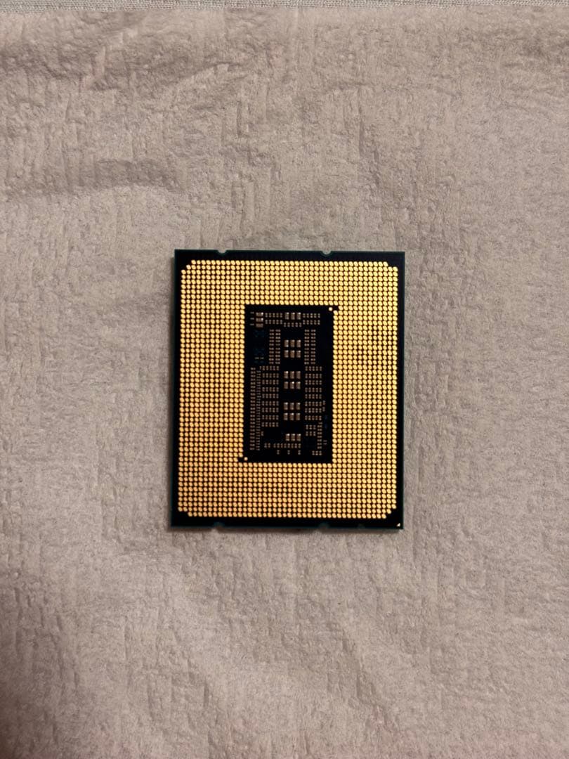 Intel Core i7-13700F 中古