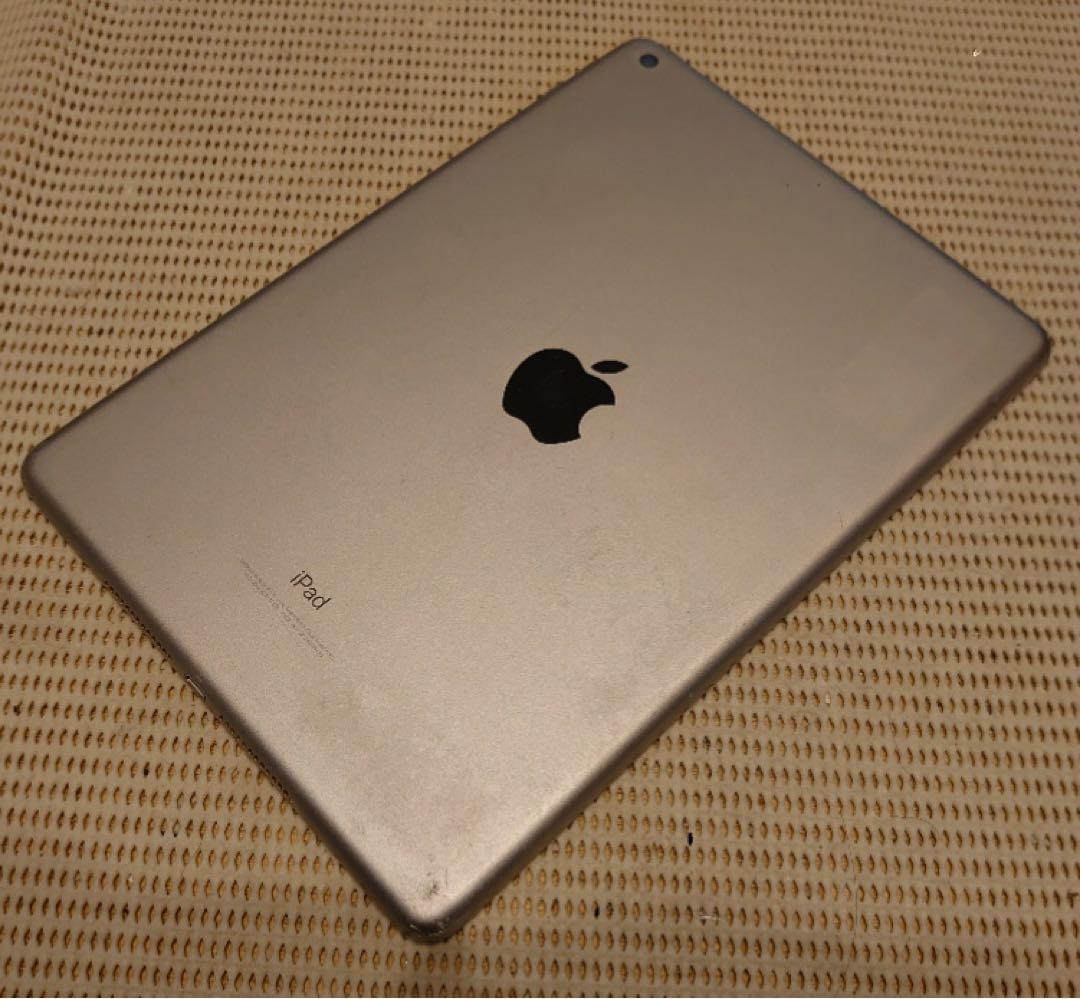 完動品液晶無傷iPad第5世代(A1822)本体32GBグレイ送料込7HLF9
