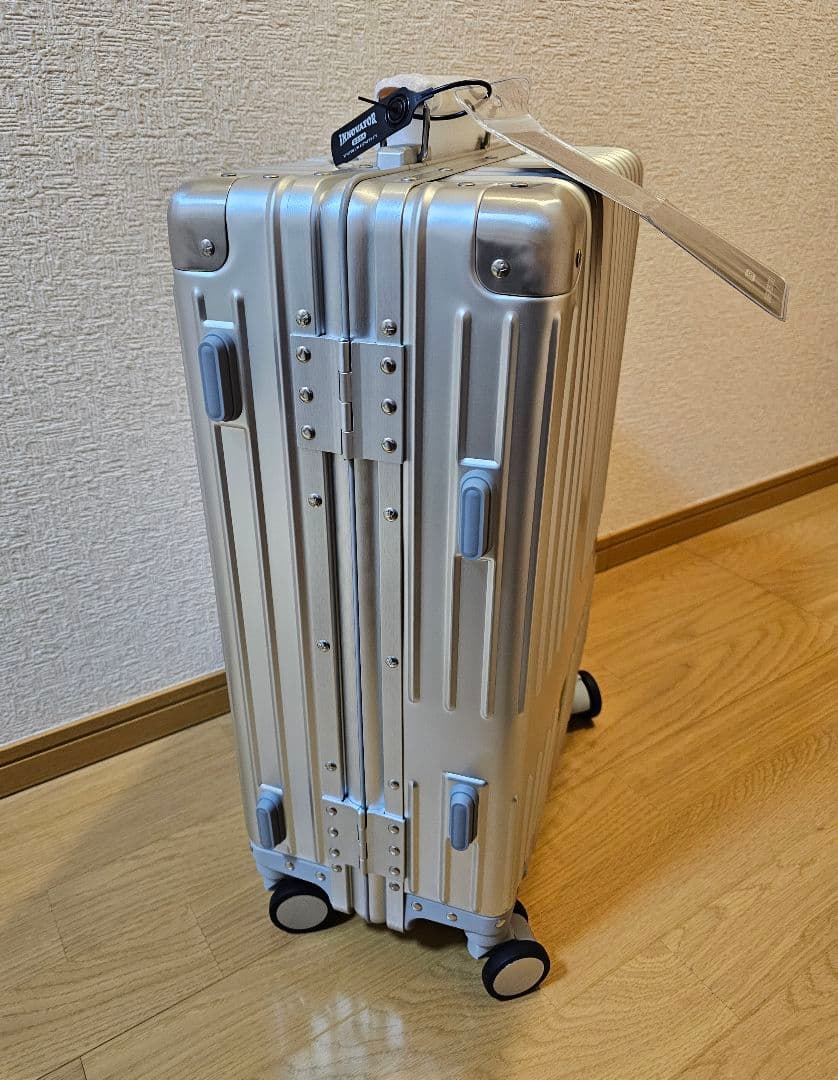 ☆ 新品 未使用 イノベーター シルバー INV1811STP 36L 最新型