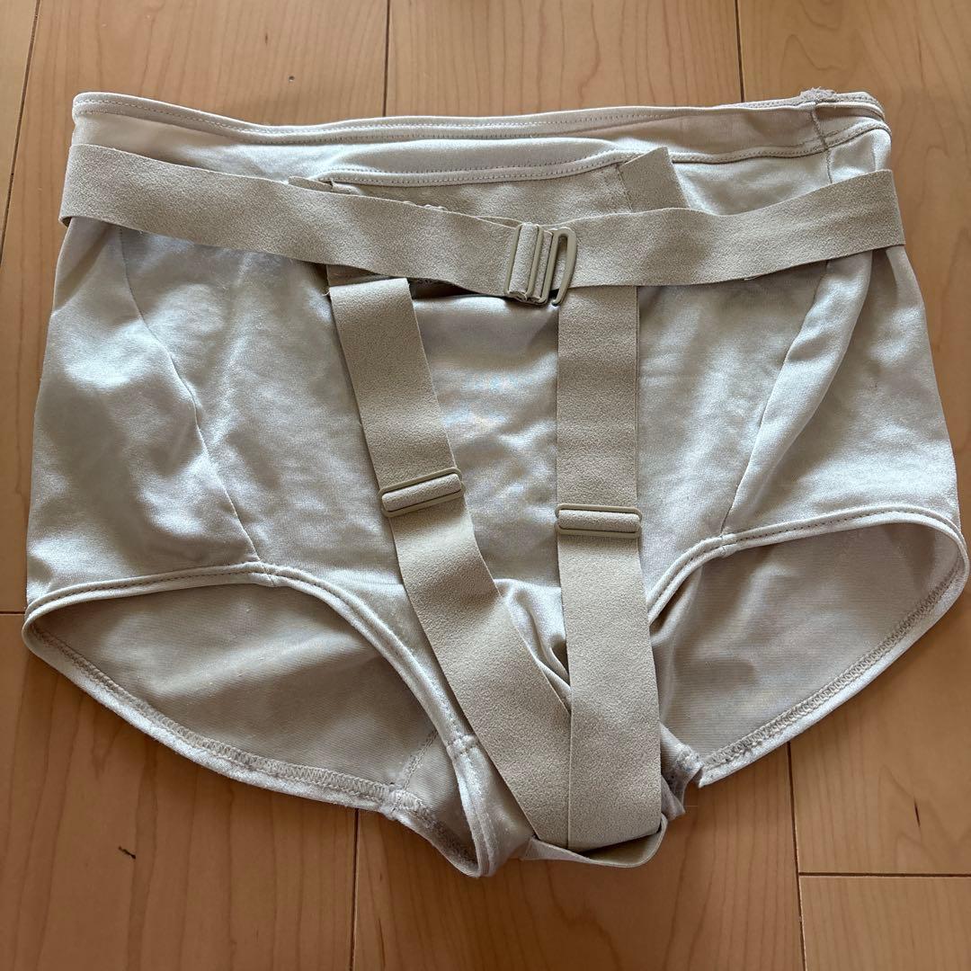 女性医療研究所のフェミクッション　 サポーターサイズII（おへそ周り70〜90）