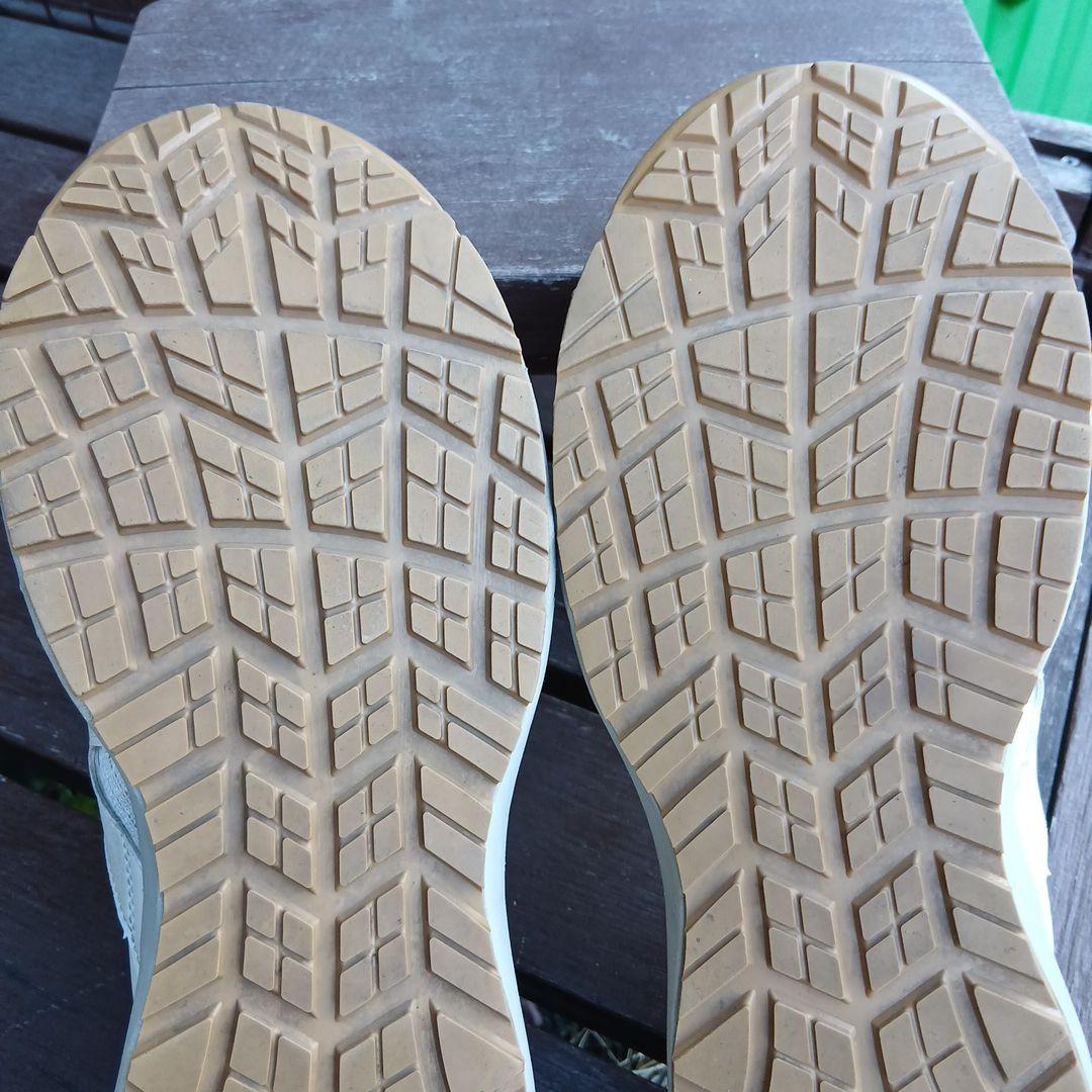 asics アシックス　ウィンジョブ　安全靴 CP112　電工　設備　鳶