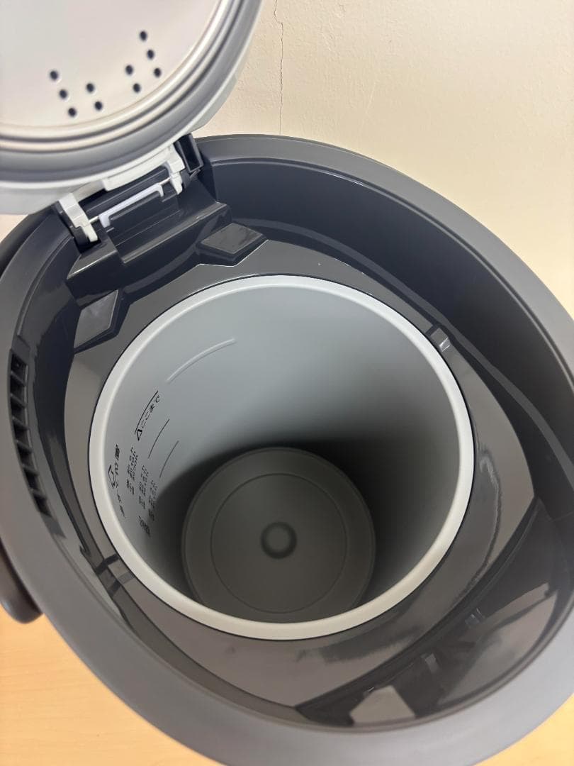 未使用品★即日発送★象印【EE-TB60-BM】スチーム式加湿器