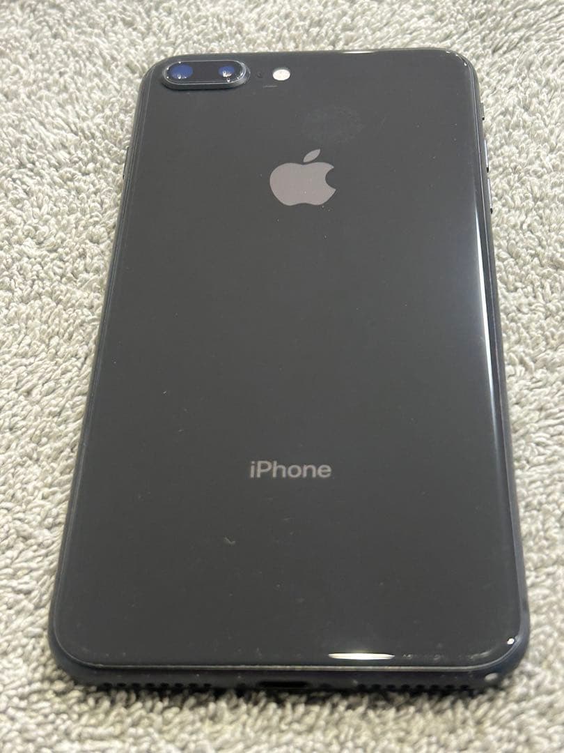 iPhone 8 Plus ブラック／ローズゴールド の2台　ジャンク