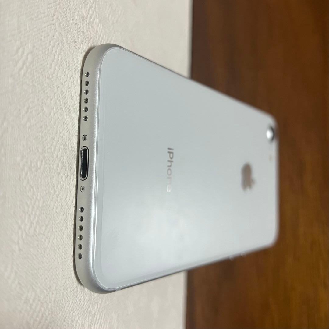 Apple iPhone 8 シルバー 本体 64GB SIMフリー