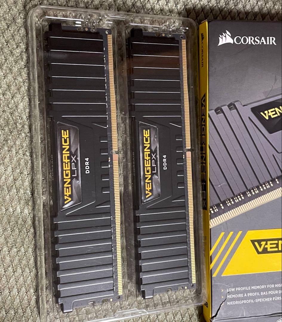 新品未使用Corsair DDR4 3200MHZ 16GB 8GB×2 メモリ