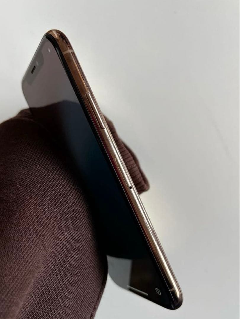 iPhone Xs ゴールド　64GB