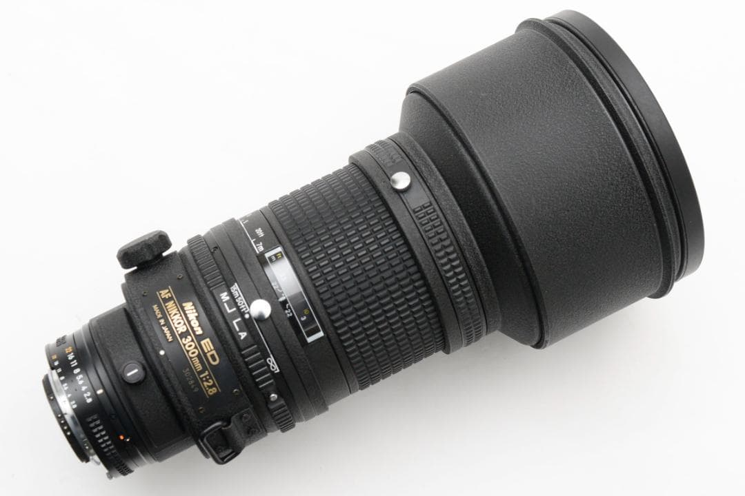 Nikon ED AF NIKKOR 300mm F2.8 望遠レンズ