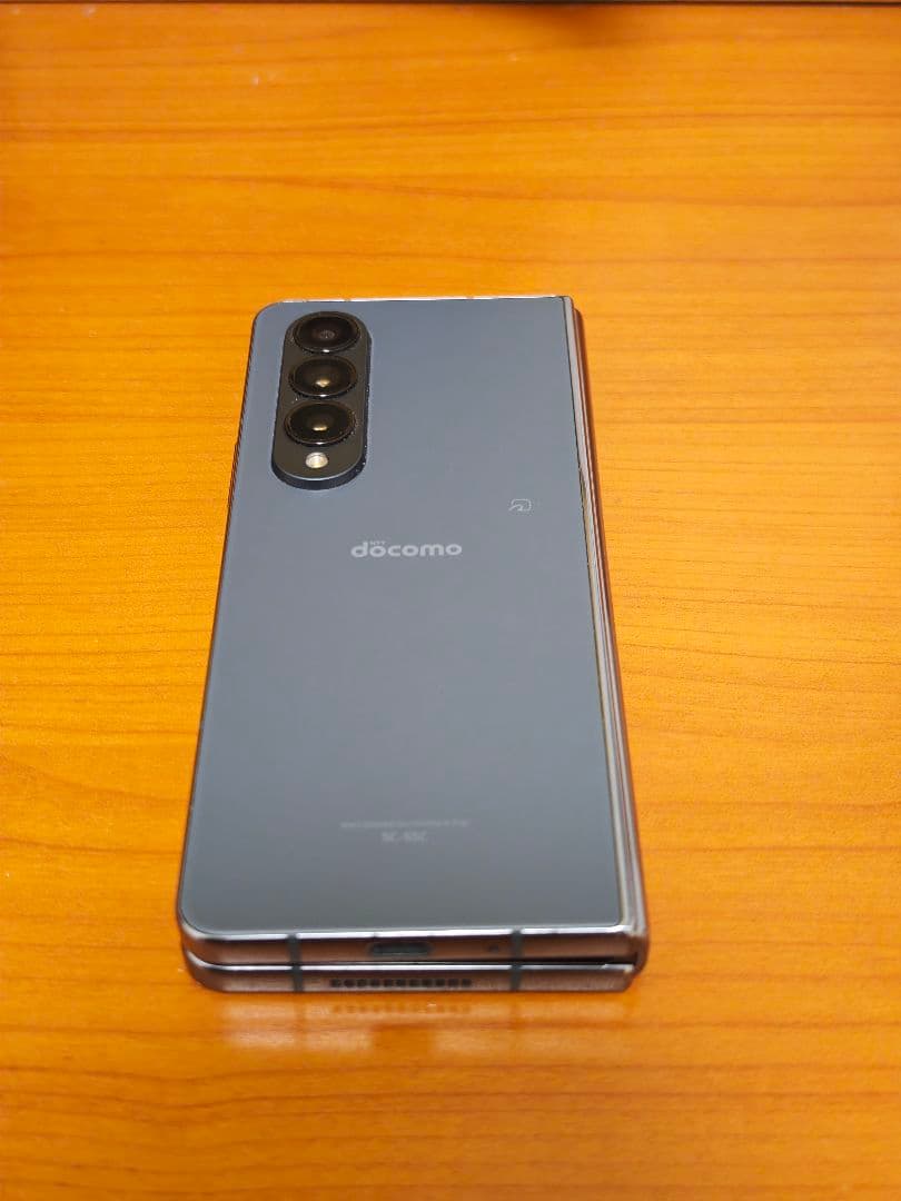 Galaxy Z Fold4 docomo グレー simフリー　完動品