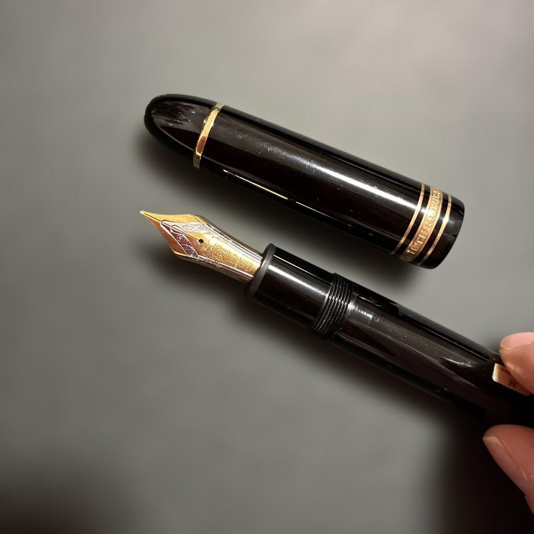Montblanc ブラック 万年筆 Mサイズ