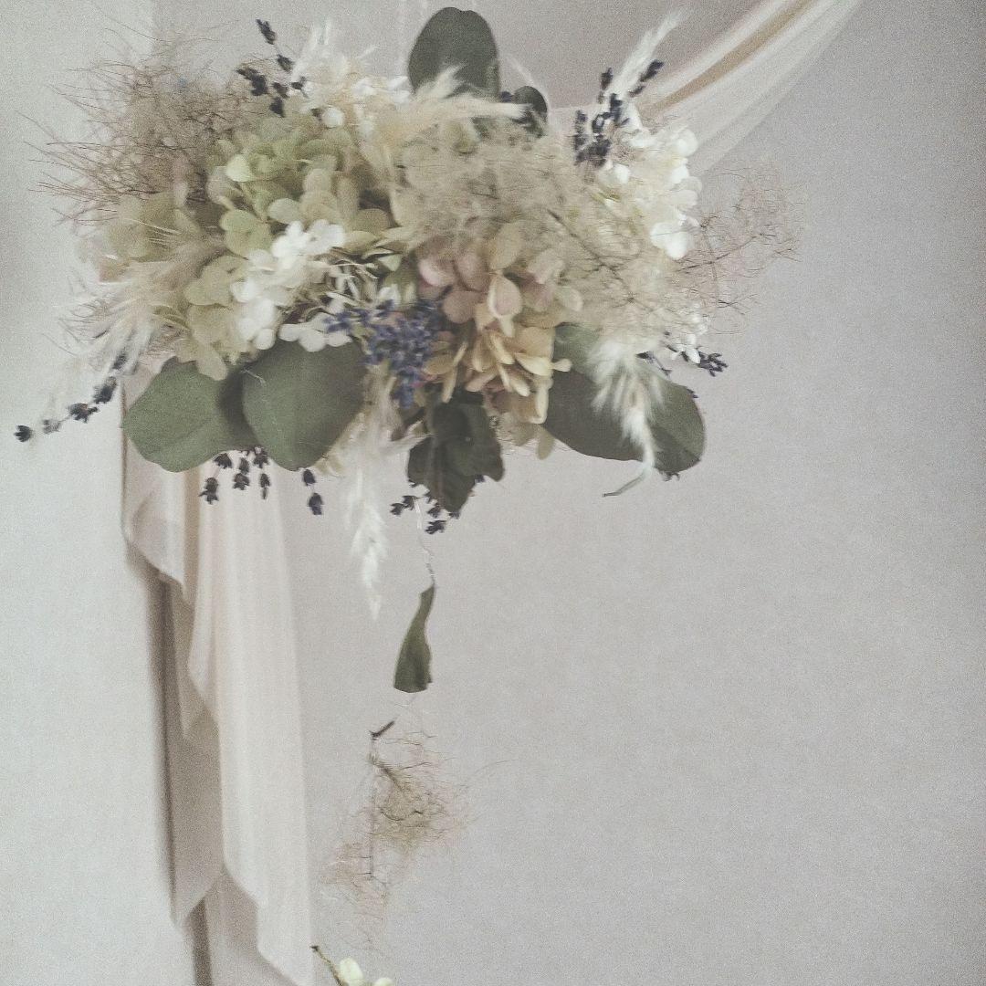 季節の花のリース　ボタニカル　ナチュラルフラワー　フライングリース