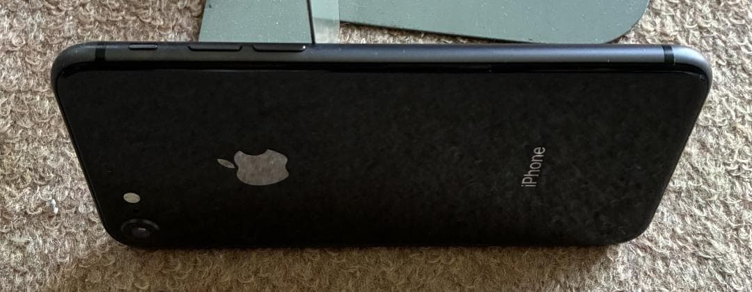 iPhone8 スペースグレイ　64GB　SIMフリー　初期化済み