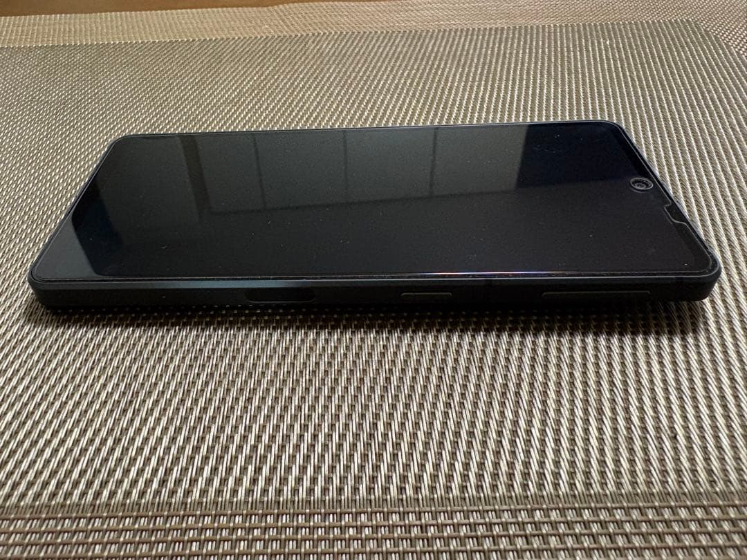 AQUOS SH-53C 本体（美品）