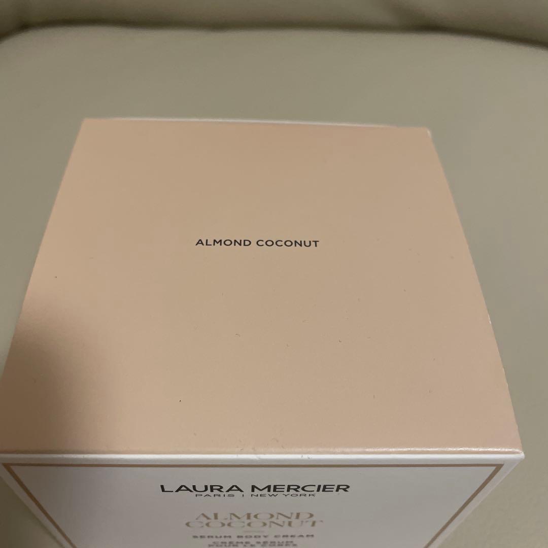 LAURA MERCIER ALMOND COCONT セラムボディクリーム