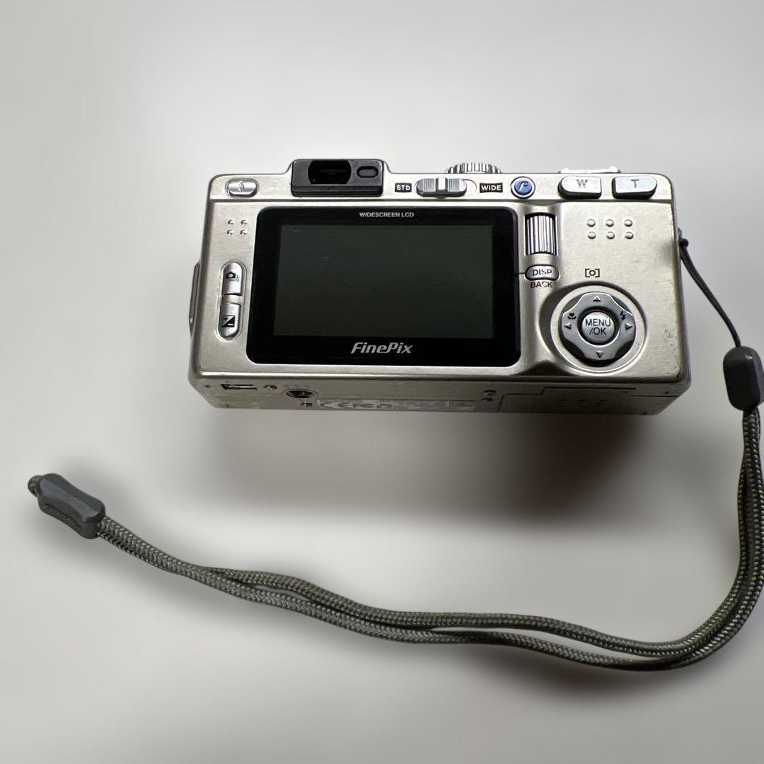 デジタルカメラ FUJIFILM FinePix F710