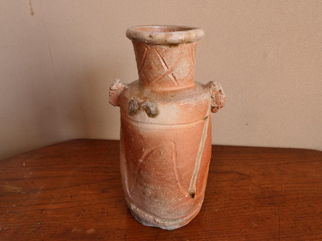 信楽花入れ　杉本睦子