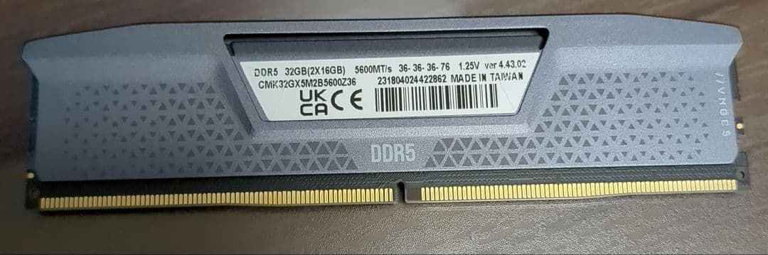 ジャンク1枚Vengeance DDR5 16GB 5600MT/s メモリ