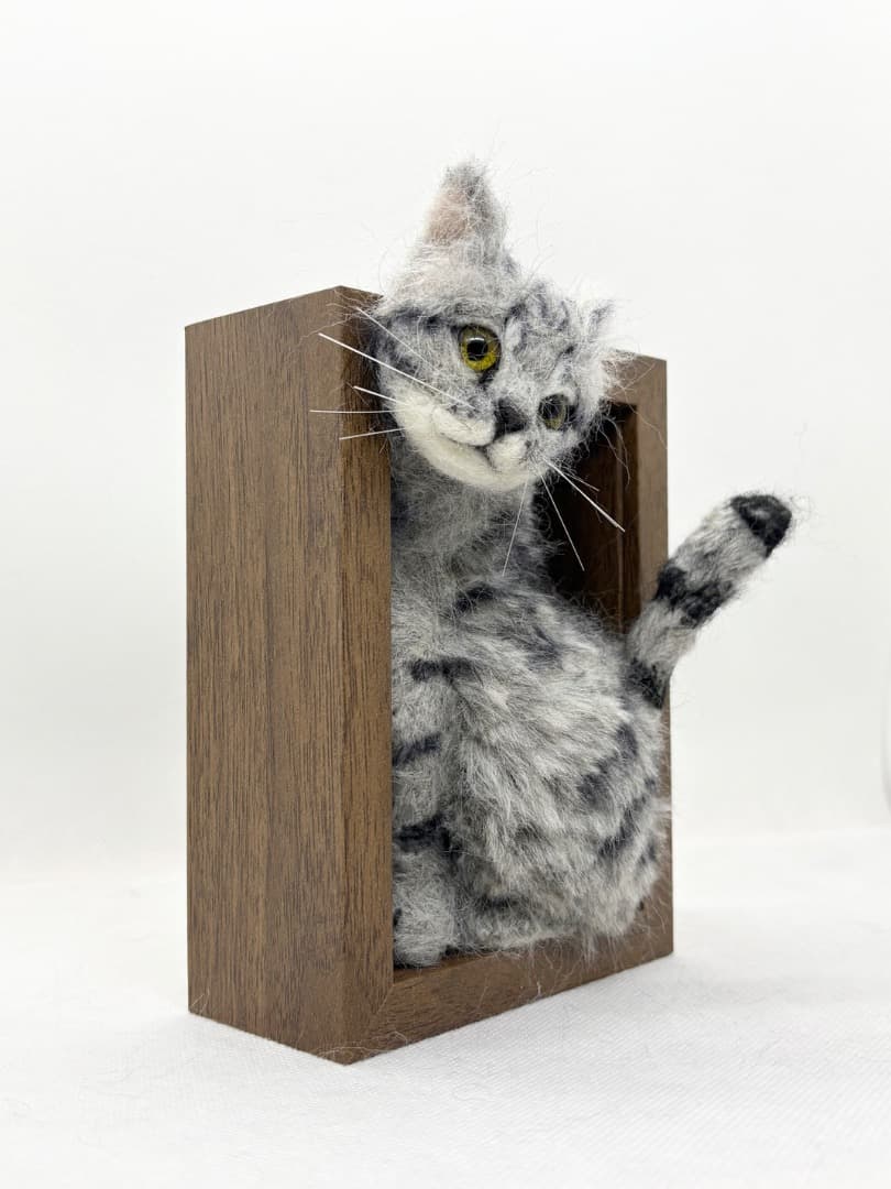 A猫　羊毛フェルトサバトラ猫【ハンドメイド 羊毛フェルト