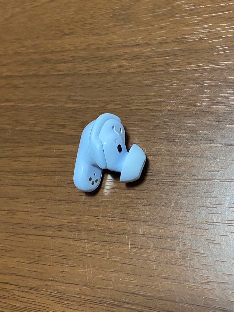 Bose QuietComfort Ultra Earbuds 右正常 左修理