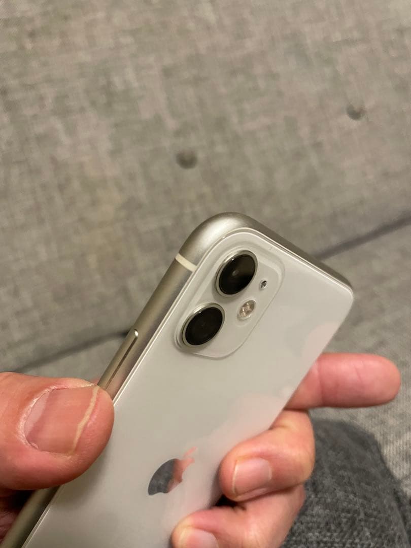 Apple iPhone 11 ホワイト 本体　128GB