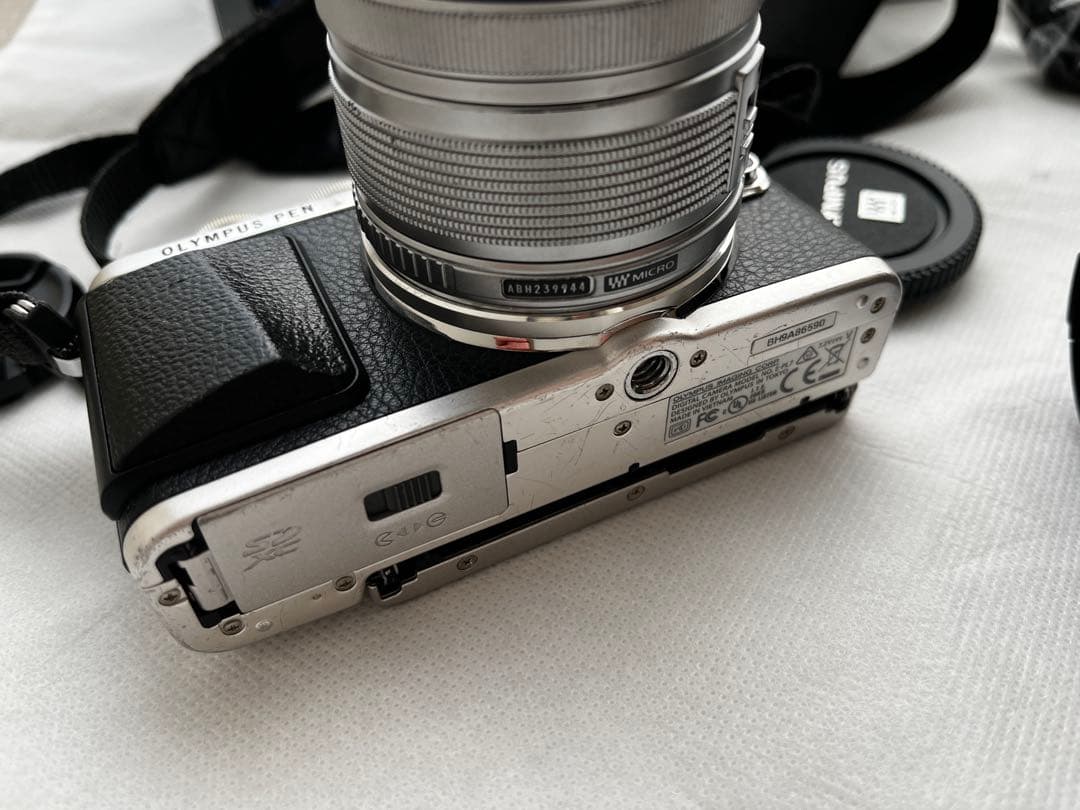 OLYMPUS PEN E-PL6 ダブルズームキットE-PL7 ボディ