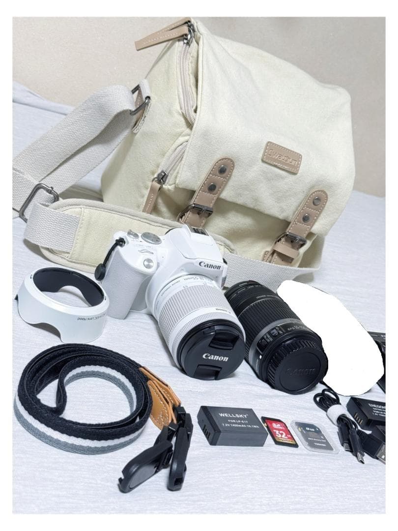 【美品】Canon EOS Kiss X10 ホワイト【望遠/単焦点レンズ付き】