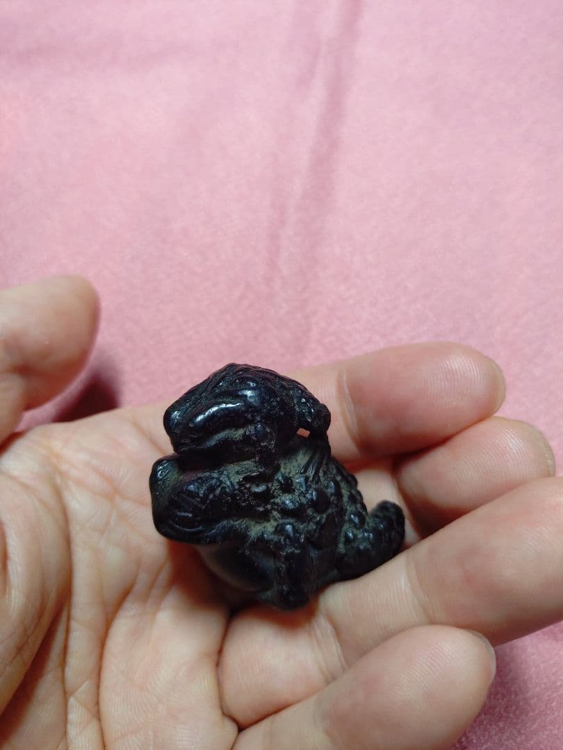 江戸 根付 木彫 漆黒 青黒檀 彫刻 天然素材 アンティーク 工芸品 置物