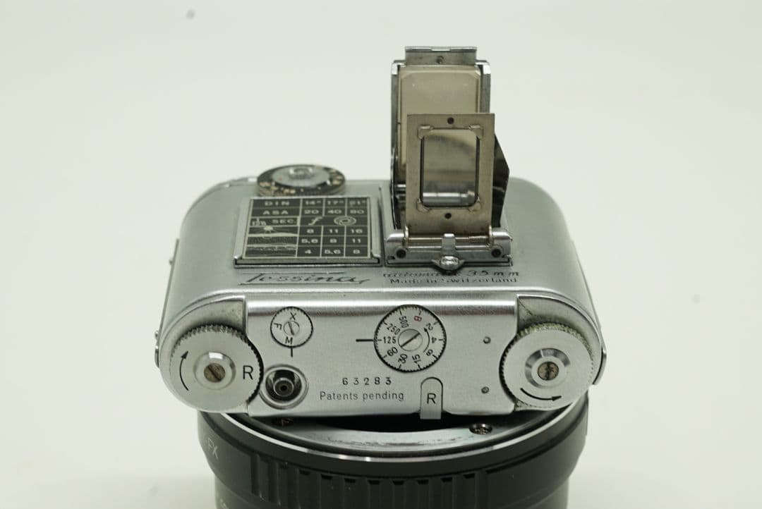 Tessina automatic 35mm 世界最小二眼レフカメラ