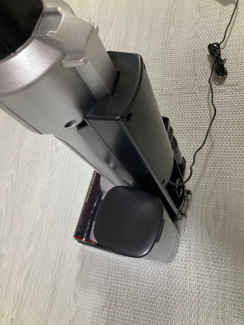 アイリスオーヤマ　極細軽量スティッククリーナー