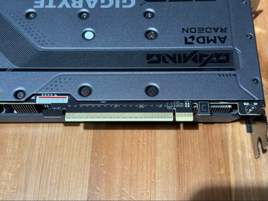 グラフィックボード・グラボ・ビデオカード GIGABYTE Radeon RX 9060 XT GAMING OC 16G