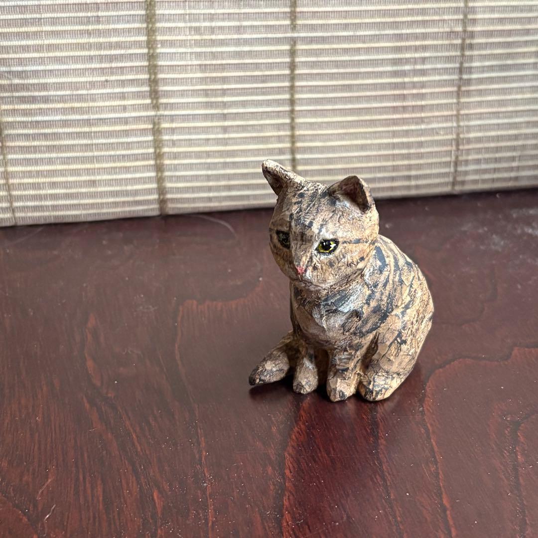 木彫　茶トラ猫　（名刺立て付き）