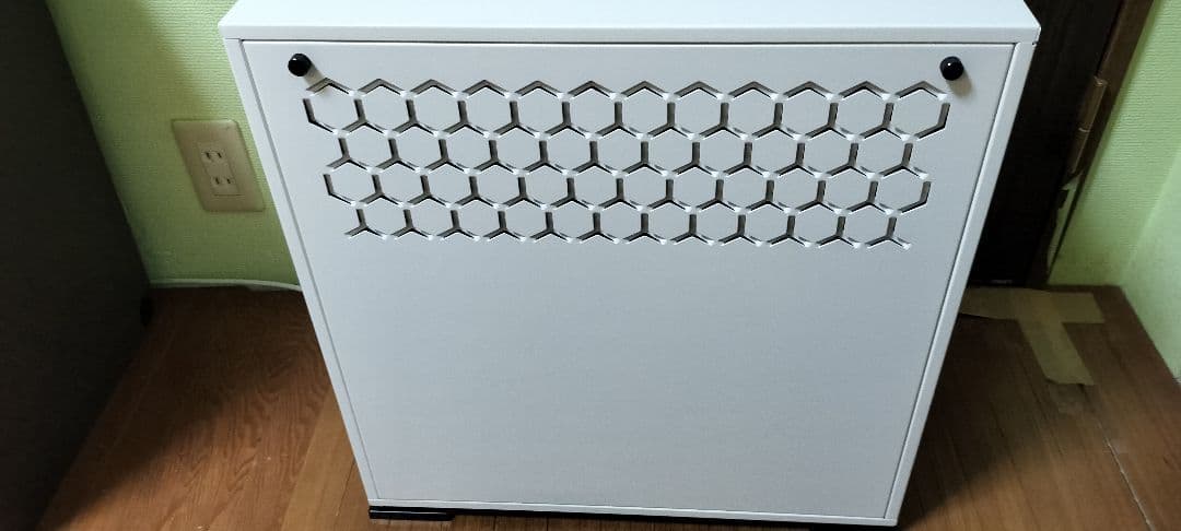 PCケース(IN WIN 303)+電源ユニット750W+オマケセット