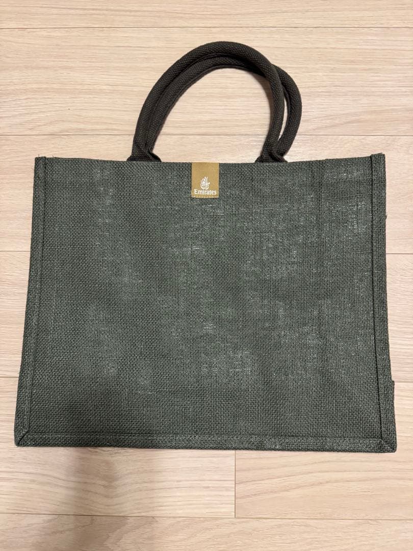 新品　エミレーツ航空ファーストクラス　3点セット　ブルガリポーチ