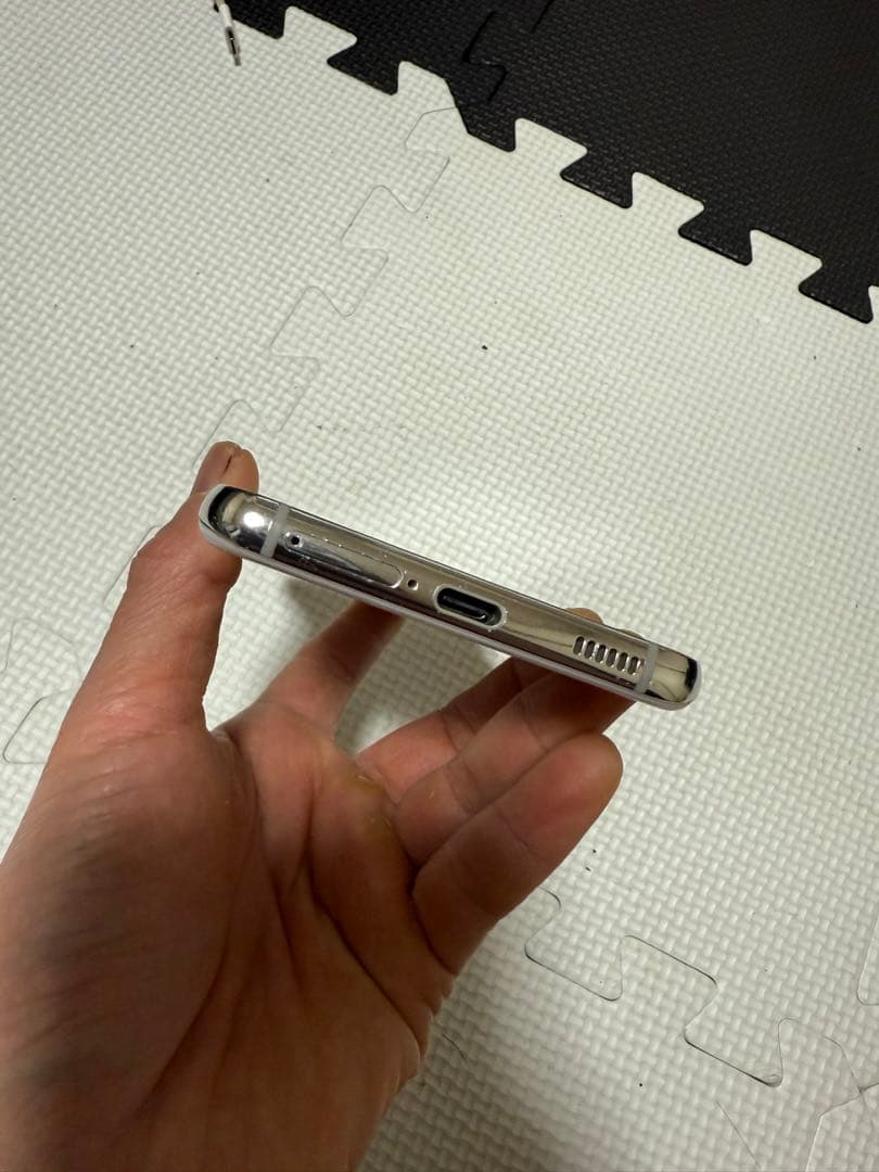 Samsung Galaxy S21 ホワイト
